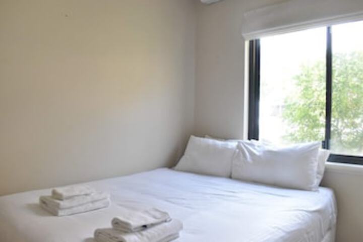 Room 4 of 48
