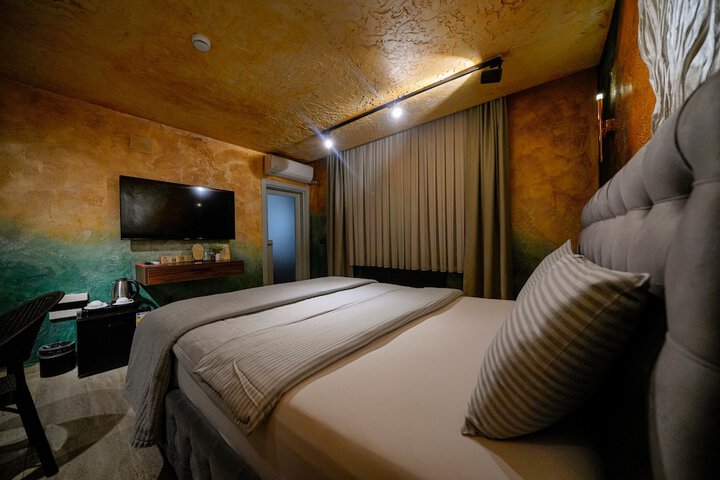 Room 117 of 244
