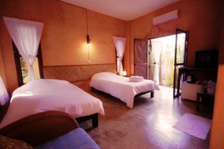 Room 15 of 32