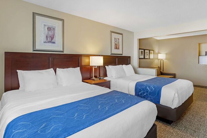 2 Queen Beds Suite (8 of 12)