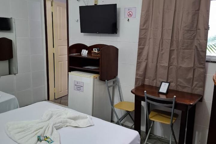 Room 11 of 76