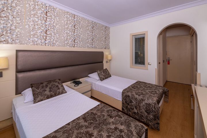 Room 13 of 45