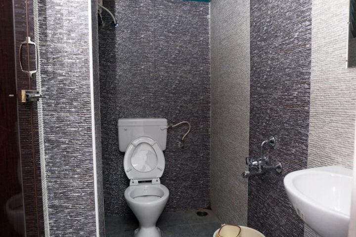 Room 42 of 49
