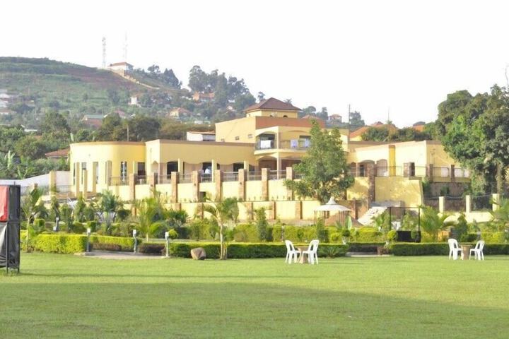 Nican Resort Hotel