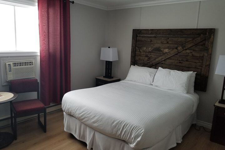 Room 3 of 25