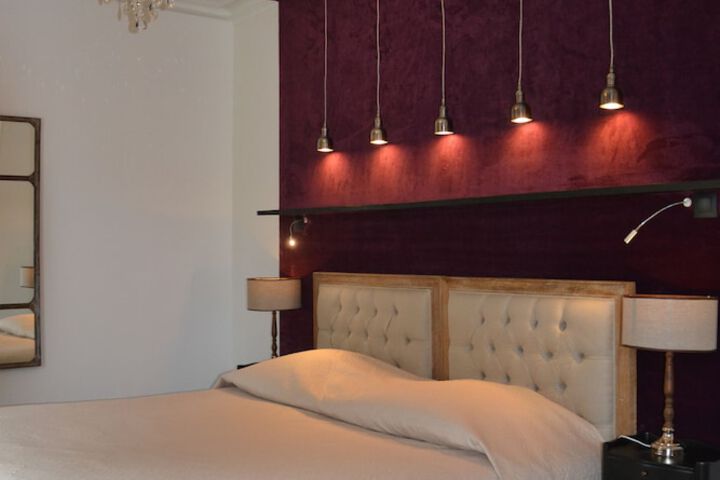 Room 10 of 34