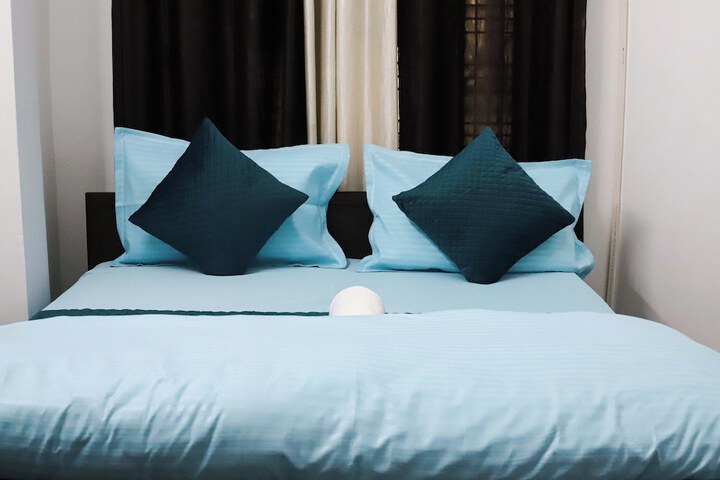 Room 3 of 49