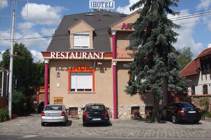 Property image 1