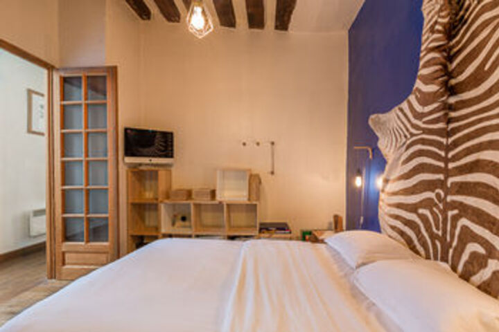 Room 26 of 170
