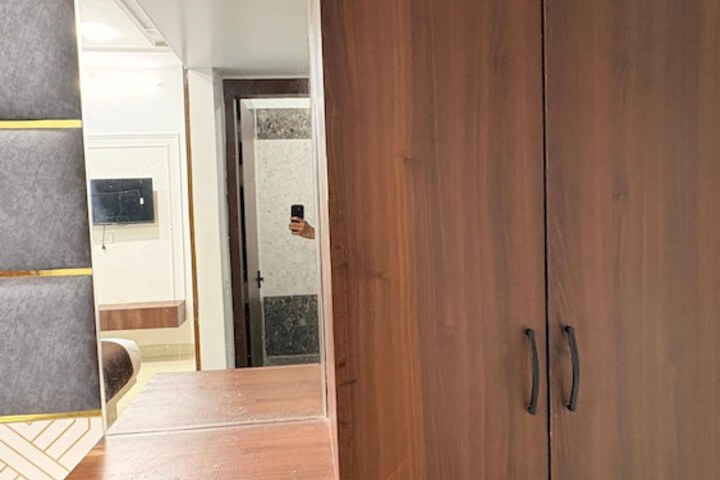 Room 25 of 41