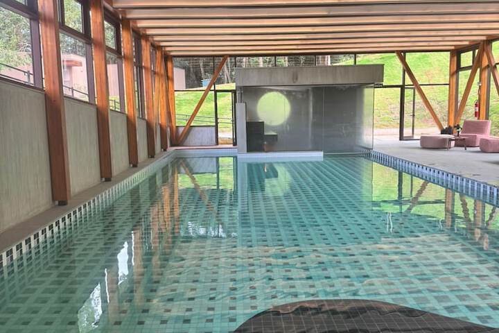 Pool 12 of 16