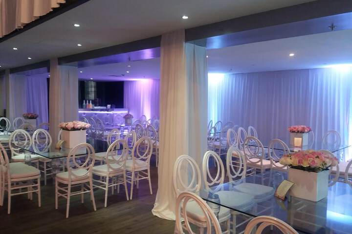 Ballroom/Hall 24 of 27