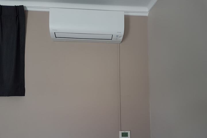 Room 4 of 20