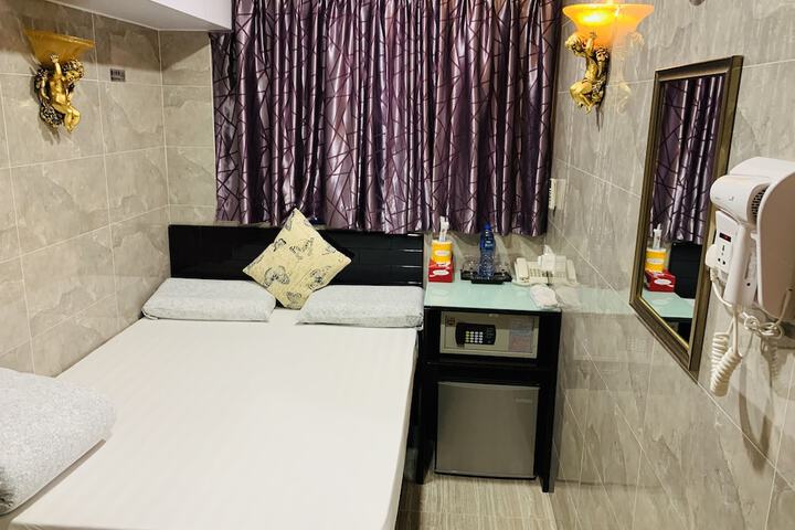 Room 15 of 139