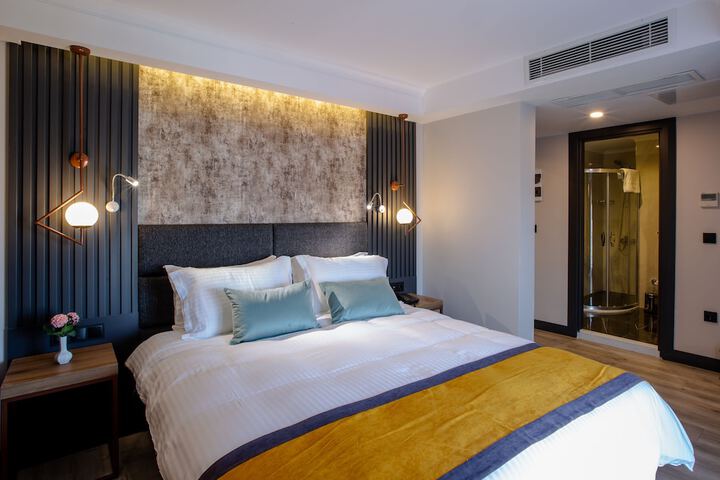 Room 32 of 44