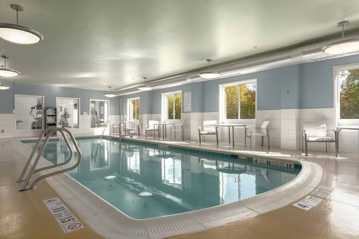 Pool Hotel