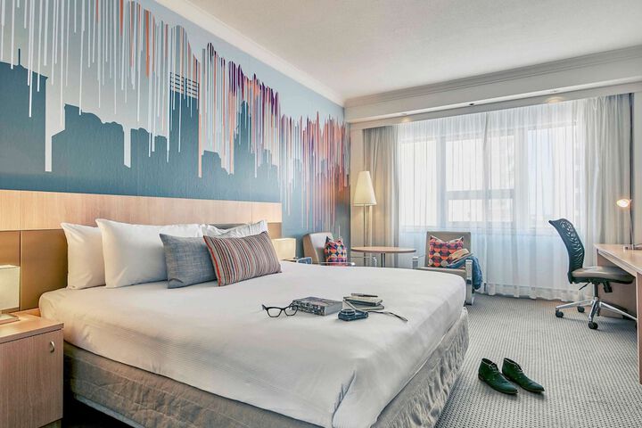 Room 32 of 150