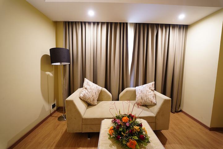 Room 12 of 50