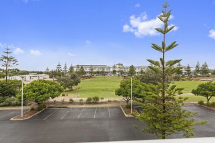 Property Grounds 19 of 19