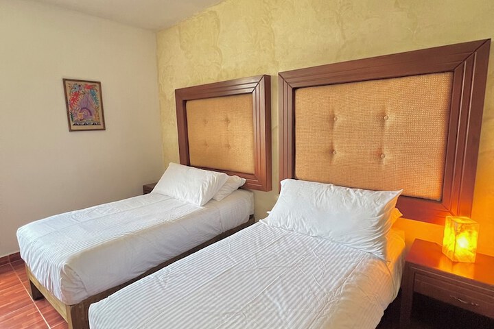 Room 4 of 64