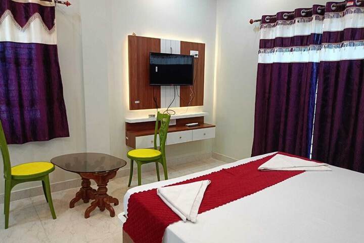 Room 3 of 7