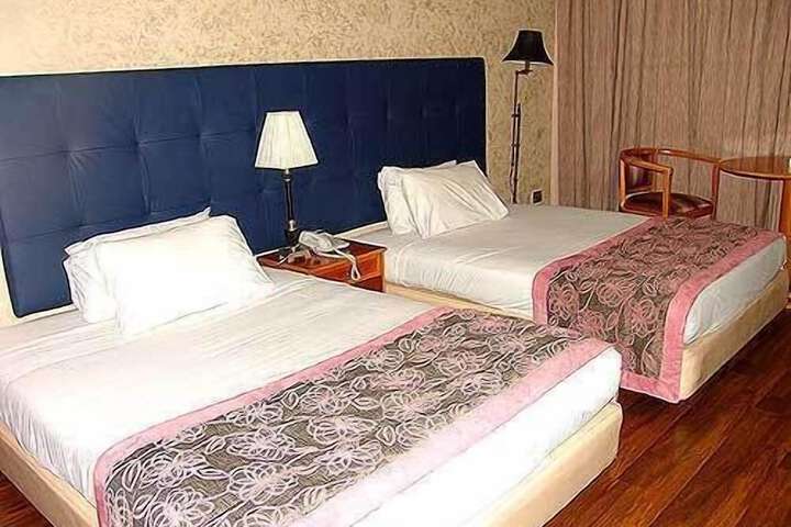 Room 3 of 20