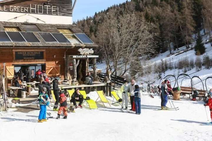 Snow and ski sports