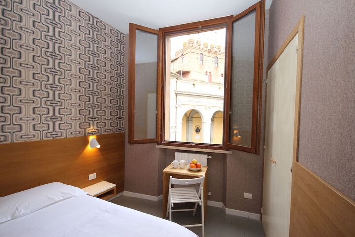 Room 5 of 23
