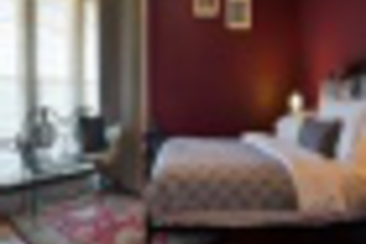 Room 27 of 108