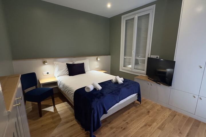 Room 3 of 15