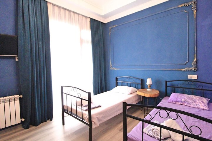 Room 42 of 66