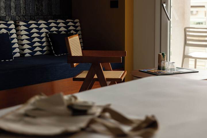 Room 41 of 80
