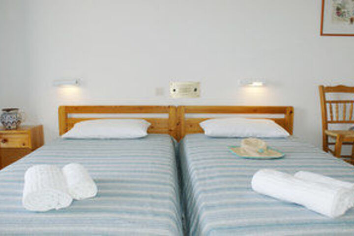Room 16 of 48