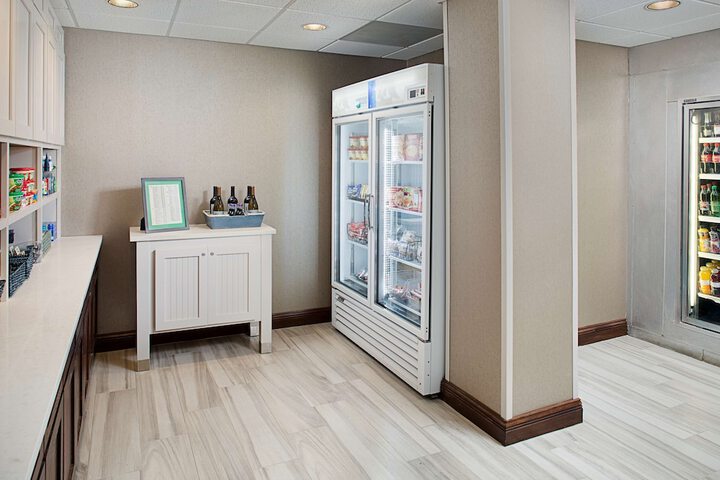 Snack bar