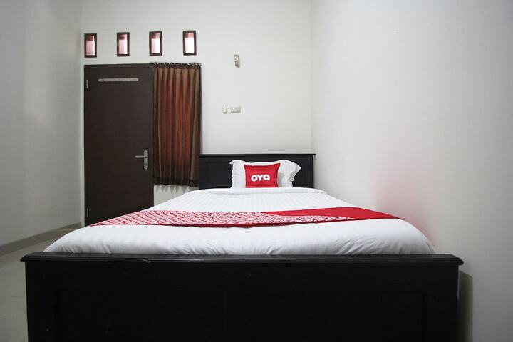 Room 8 of 34