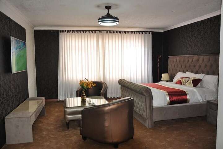 Room 7 of 23