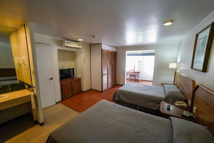 Room 19 of 47