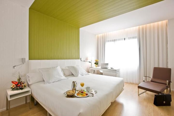 Room 7 of 30