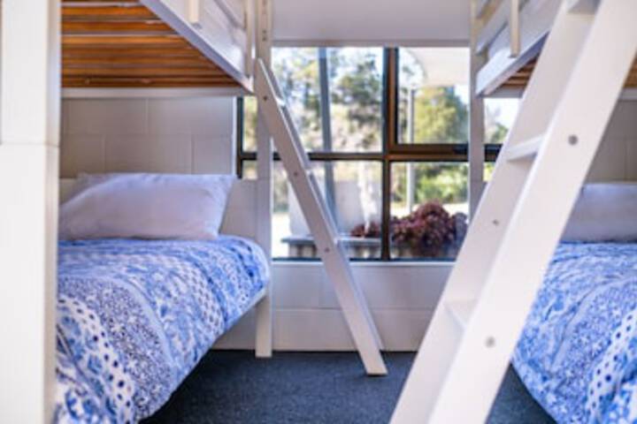 Room 7 of 120