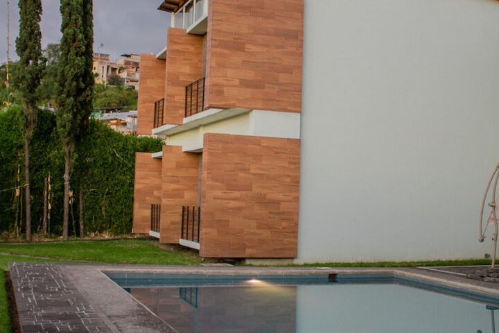 Pool 25 of 64