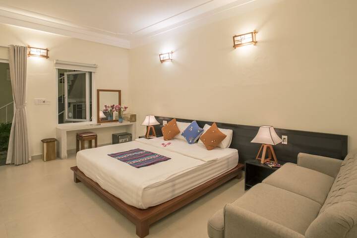 Room 4 of 70