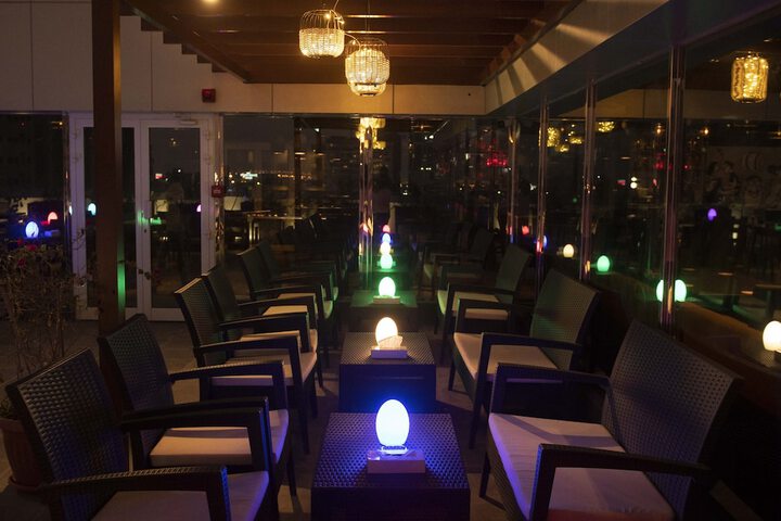 Lounge 56 of 62