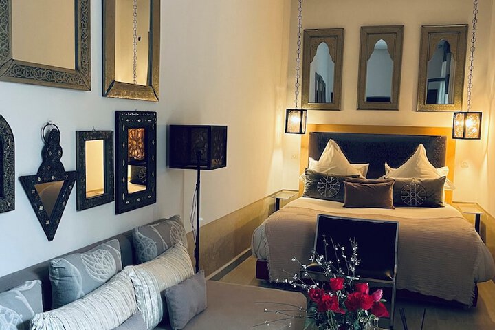 Room 17 of 65