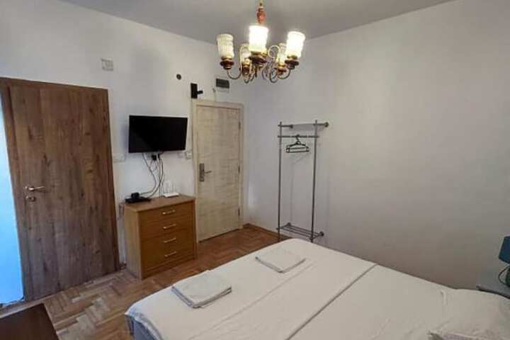 Room 7 of 21