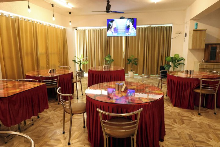 Dining 51 of 62