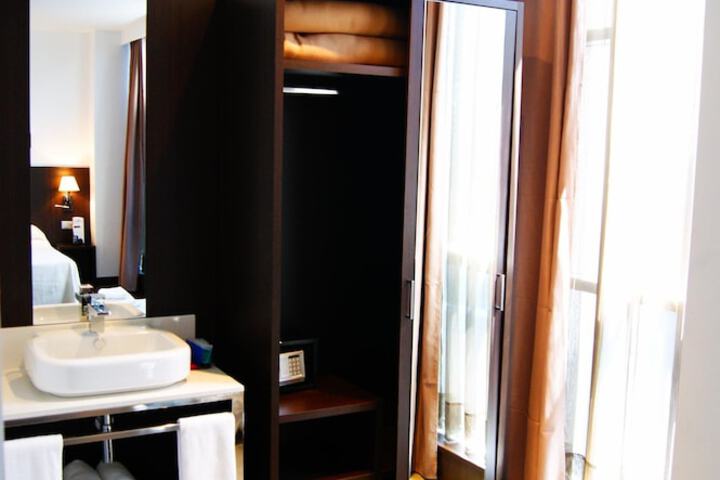 Bathroom Interior Photo