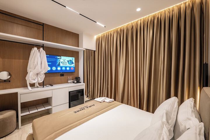 Room 39 of 244