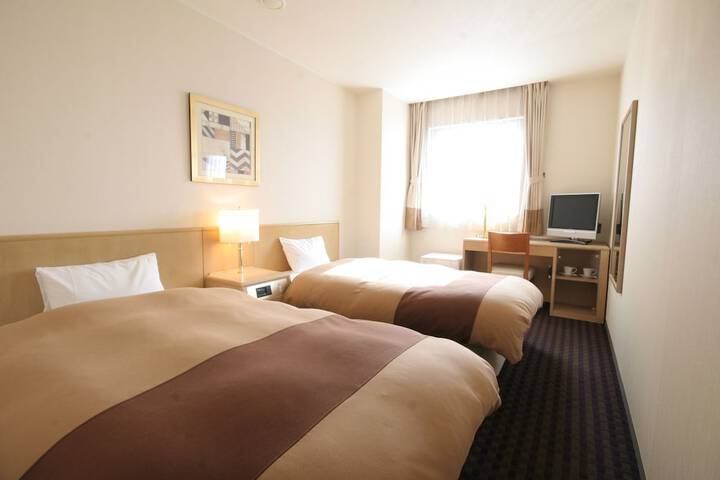 Room 6 of 22