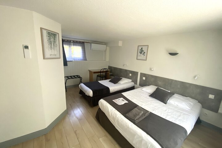 Room 15 of 47