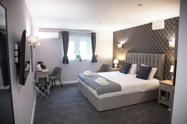 Room 44 of 137